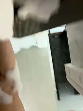 iyy2004 online show from 03/03/25, 04:35