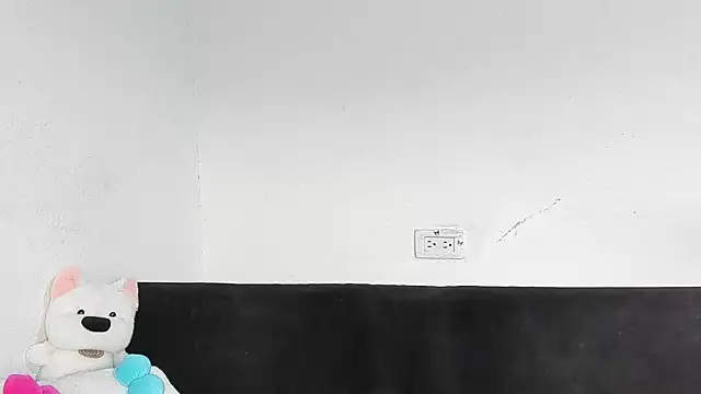 Snapshot of salome_daniel chatting on 06/17/26, 05:14 salome daniel online show from 06/17/26, 05:14