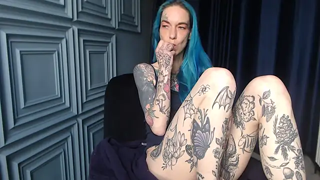 Snapshot of RavenryderUK chatting on 03/26/26, 10:43 RavenryderUK online show from 03/26/26, 10:43