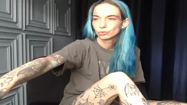 Snapshot of RavenryderUK chatting on 04/20/26, 11:46 RavenryderUK online show from 04/20/26, 11:46