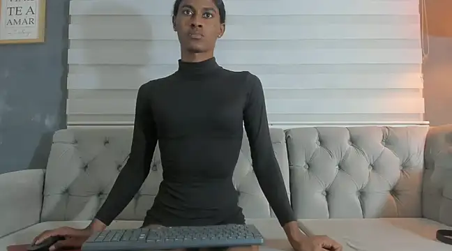 Snapshot of angelica_sexy1 chatting on 12/10/24, 07:32 angelica sexy1 online show from 12/10/24, 07:32