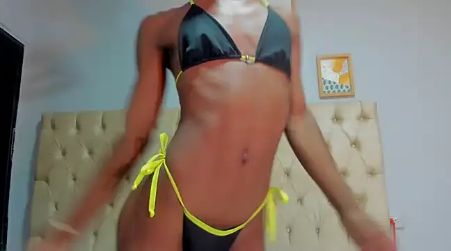 Snapshot of angelica_sexy1 chatting on 02/10/25, 06:45 angelica sexy1 online show from 02/10/25, 06:45