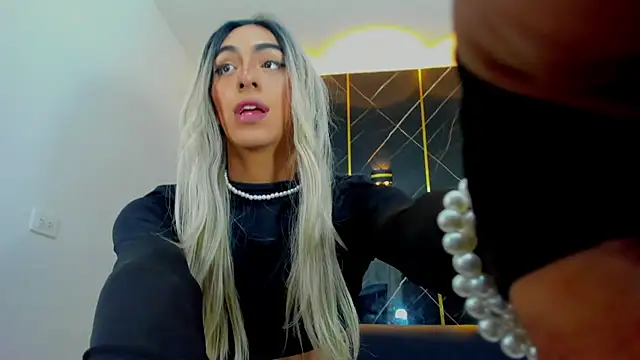 Isabella stanford2 online show from 02/13/25, 12:13