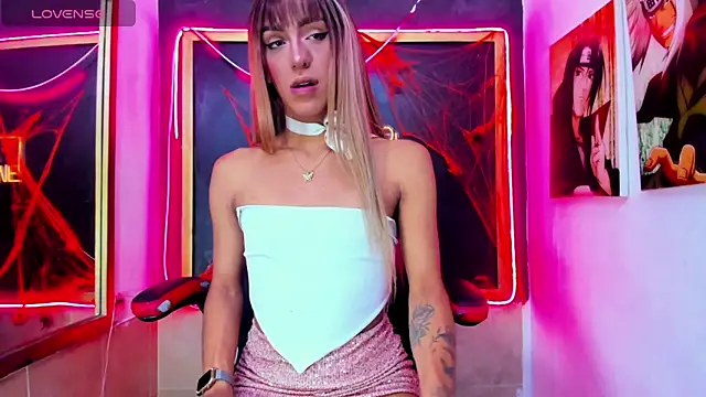 Snapshot of Isabella_stanford2 chatting on 10/30/25, 02:18 Isabella stanford2 online show from 10/30/25, 02:18