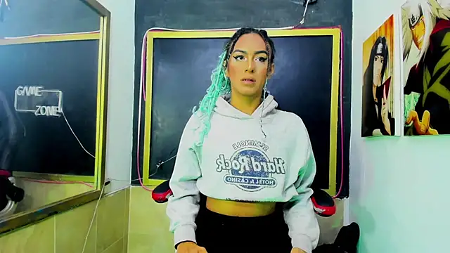 Snapshot of Isabella_stanford2 chatting on 11/19/25, 12:38 Isabella stanford2 online show from 11/19/25, 12:38