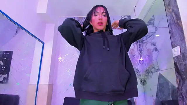 Snapshot of Isabella_stanford2 chatting on 03/20/26, 03:33 Isabella stanford2 online show from 03/20/26, 03:33