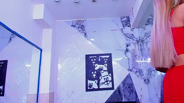 Snapshot of Isabella_stanford2 chatting on 04/13/26, 04:40 Isabella stanford2 online show from 04/13/26, 04:40