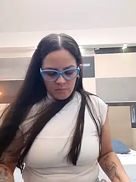 Snapshot of Zara_Jackson chatting on 05/20/26, 02:45 Zara Jackson online show from 05/20/26, 02:45