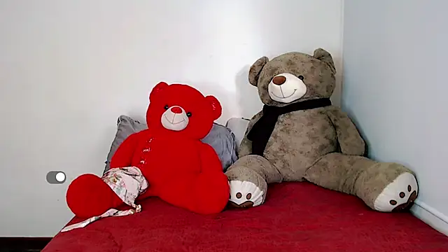 Snapshot of SamanthaaSmitt chatting on 03/03/25, 09:05 SamanthaaSmitt online show from 03/03/25, 09:05