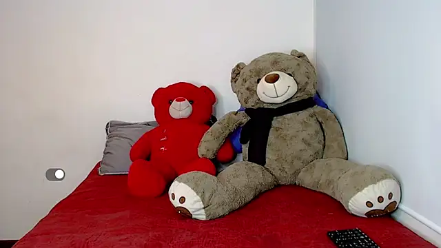 Snapshot of SamanthaaSmitt chatting on 03/04/25, 12:07 SamanthaaSmitt online show from 03/04/25, 12:07