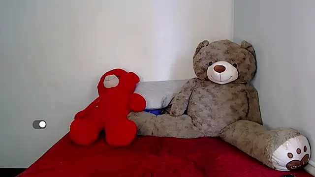 Snapshot of SamanthaaSmitt chatting on 03/19/25, 06:44 SamanthaaSmitt online show from 03/19/25, 06:44