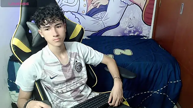 johnny cagee online show from 12/12/24, 06:25