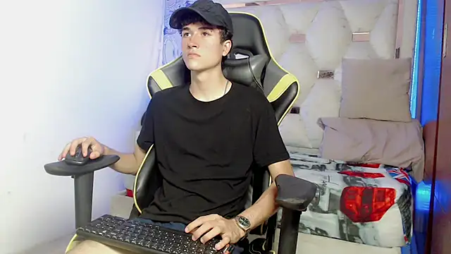 johnny cagee online show from 09/28/25, 04:07