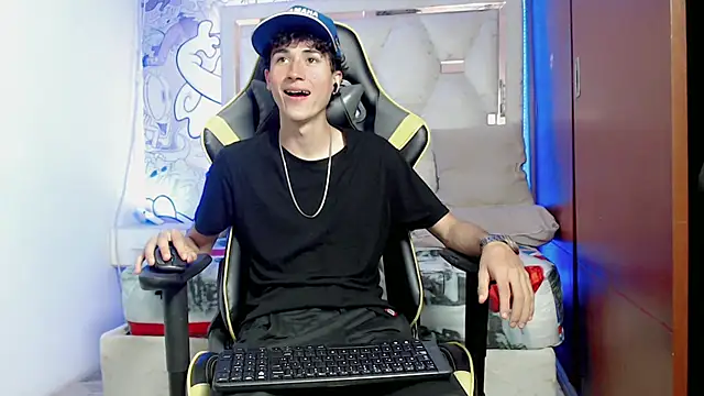 johnny cagee online show from 10/11/25, 05:50