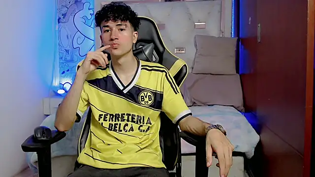 johnny cagee online show from 10/21/25, 04:46