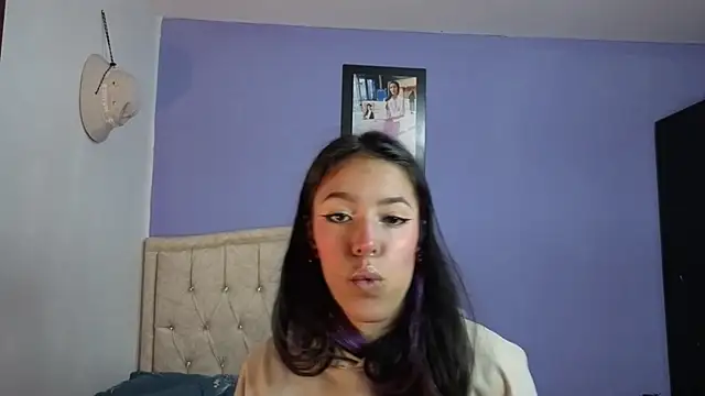 stephania t online show from 03/30/26, 01:50