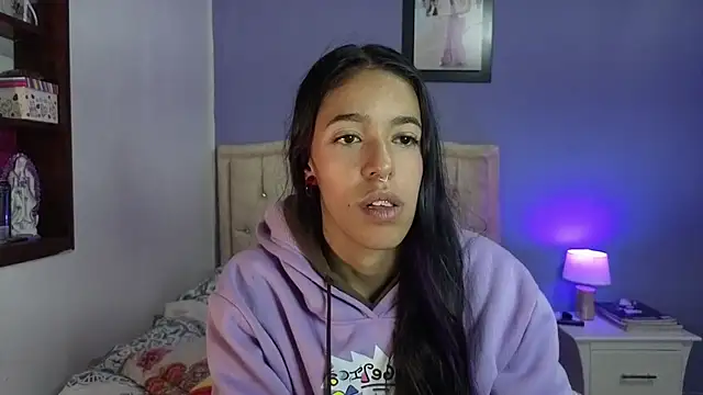 Snapshot of stephania_t chatting on 04/24/26, 04:09 stephania t online show from 04/24/26, 04:09