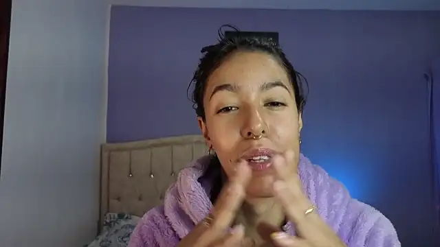 Snapshot of stephania_t chatting on 05/13/26, 02:47 stephania t online show from 05/13/26, 02:47
