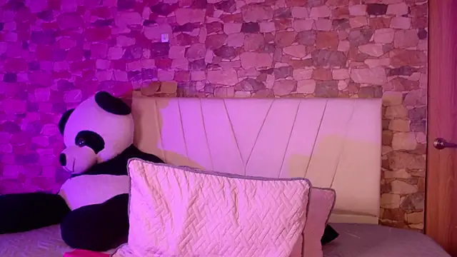 Snapshot of julz_03 chatting on 03/14/26, 06:30 julz 03 online show from 03/14/26, 06:30