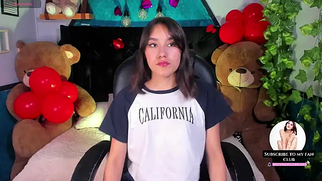  Sophie  miller online show from 02/19/25, 08:10