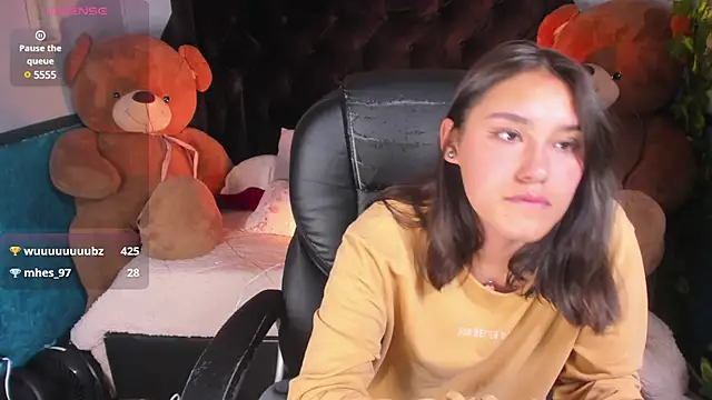  Sophie  miller online show from 03/10/25, 11:27