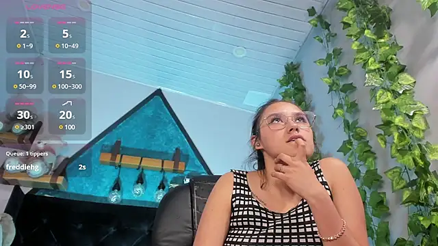  Sophie  miller online show from 03/19/25, 10:31