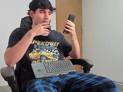 leo030809 online show from 04/04/26, 12:31