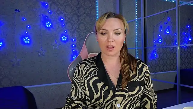 -DIVORA- online show from 02/04/25, 07:00