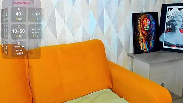 Snapshot of Michelle_Blond chatting on 02/03/25, 07:40 Michelle Blond online show from 02/03/25, 07:40