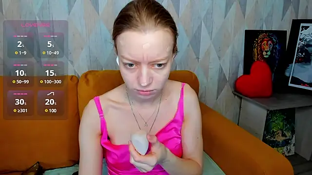 Snapshot of Michelle_Blond chatting on 02/14/25, 06:45 Michelle Blond online show from 02/14/25, 06:45