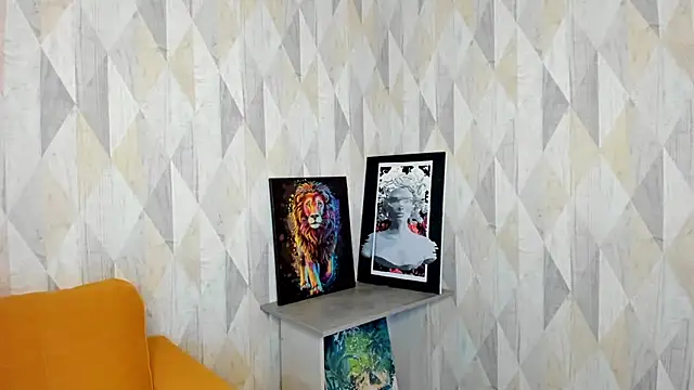 Snapshot of Michelle_Blond chatting on 02/18/25, 01:22 Michelle Blond online show from 02/18/25, 01:22