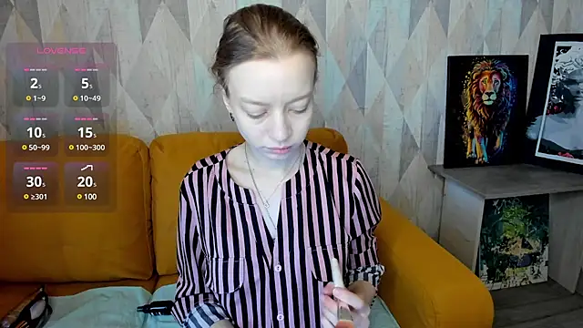 Snapshot of Michelle_Blond chatting on 02/21/25, 07:01 Michelle Blond online show from 02/21/25, 07:01