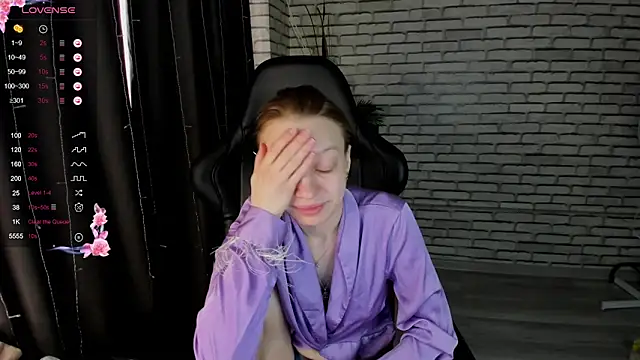 Snapshot of Michelle_Blond chatting on 03/09/25, 07:12 Michelle Blond online show from 03/09/25, 07:12