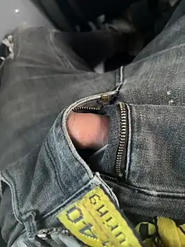 Mortero0o0 online show from 04/08/26, 04:40