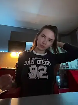 Snapshot of Vetalife chatting on 12/14/24, 09:56 Vetalife online show from 12/14/24, 09:56