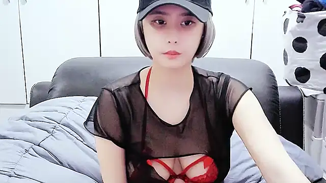 Snapshot of yourz_tw chatting on 12/04/25, 03:21 yourz tw online show from 12/04/25, 03:21