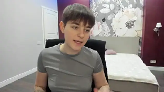 EmiliaYours online show from 12/18/25, 03:29