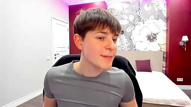 EmiliaYours online show from 02/20/26, 03:01