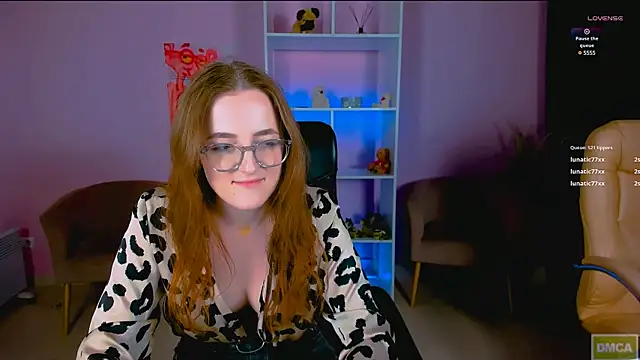Snapshot of luna_berryy chatting on 12/04/24, 04:43 luna berryy online show from 12/04/24, 04:43