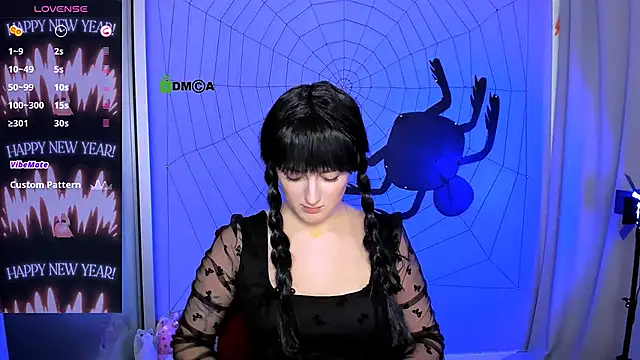 Snapshot of luna_berryy chatting on 10/24/25, 07:43 luna berryy online show from 10/24/25, 07:43