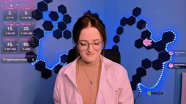 luna berryy online show from 12/17/25, 09:10