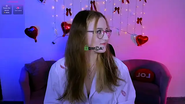 luna berryy online show from 03/18/26, 08:23