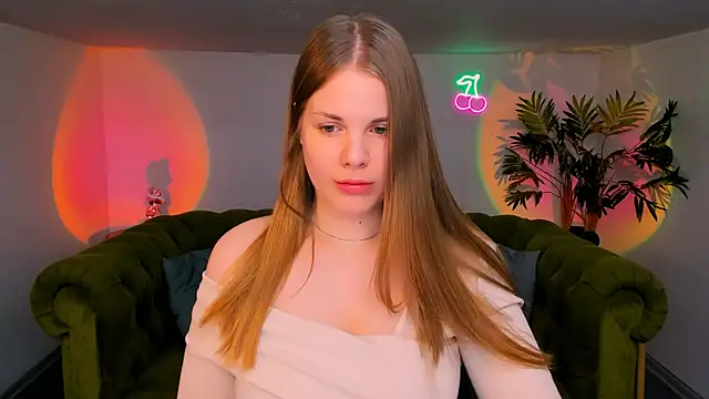 holy kitty online show from 10/08/25, 06:11