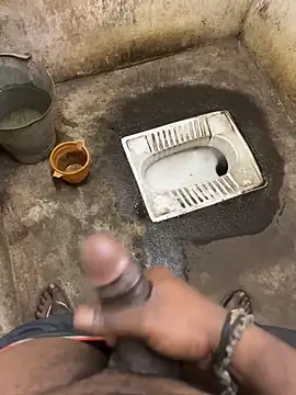 Snapshot of tamil000000 chatting on 02/16/26, 09:44 tamil000000 online show from 02/16/26, 09:44