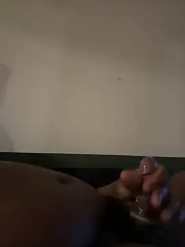 Snapshot of kelloggs202 chatting on 11/16/25, 09:15 kelloggs202 online show from 11/16/25, 09:15