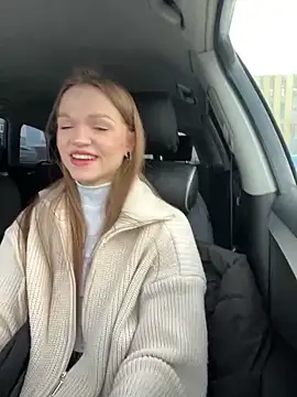 KitteCat online show from 12/17/24, 09:17