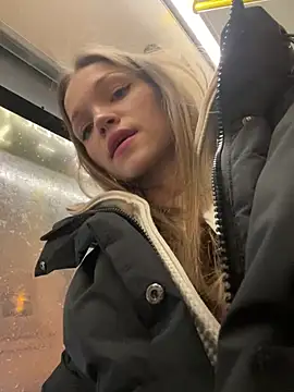 KitteCat online show from 12/18/24, 04:06