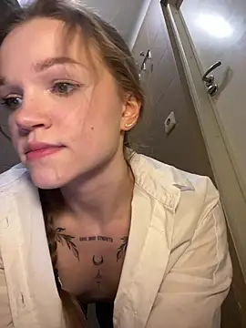 KitteCat online show from 02/25/25, 06:20