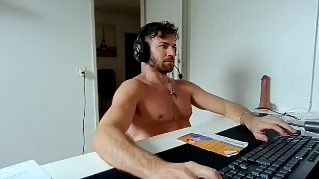 Snapshot of alpha-hunk chatting on 03/16/26, 12:09 alpha-hunk online show from 03/16/26, 12:09