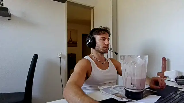 Snapshot of alpha-hunk chatting on 04/09/26, 10:20 alpha-hunk online show from 04/09/26, 10:20